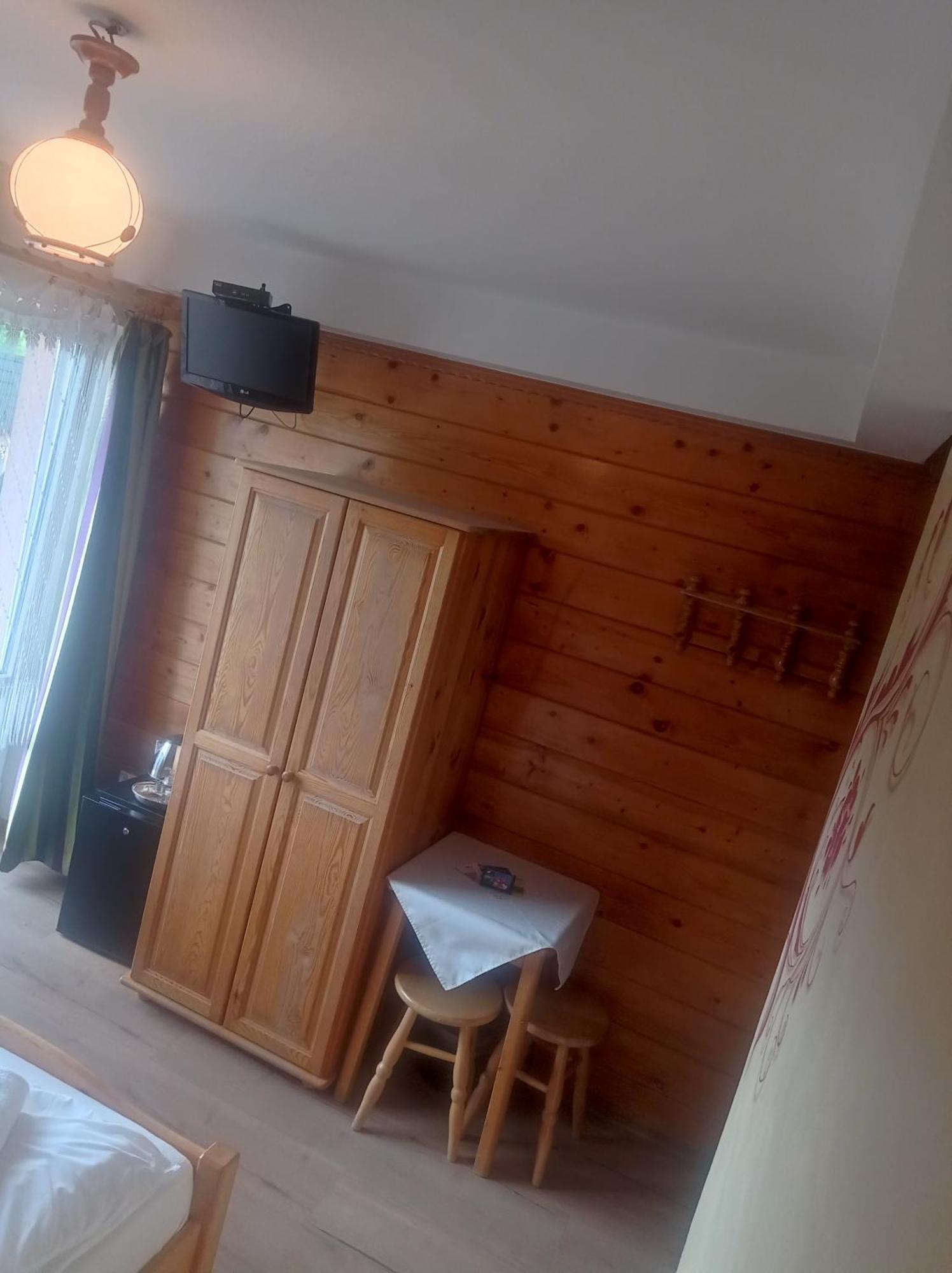 Tatrzanska Rezydencja Pod Brzyzkiem Zakopane Luaran gambar