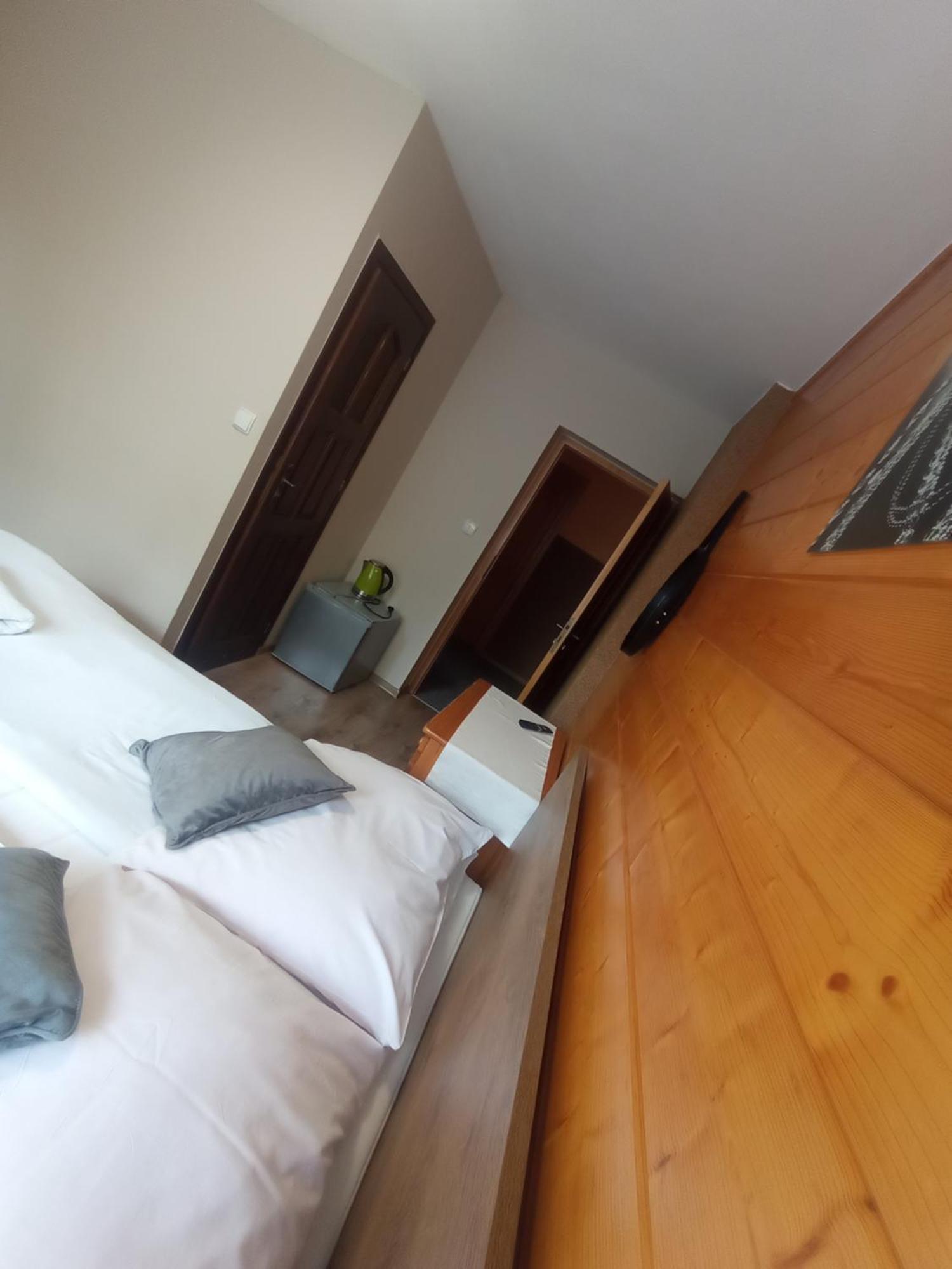 Tatrzanska Rezydencja Pod Brzyzkiem Zakopane Luaran gambar