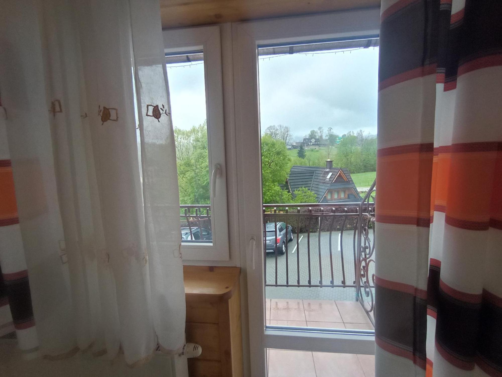 Tatrzanska Rezydencja Pod Brzyzkiem Zakopane Luaran gambar